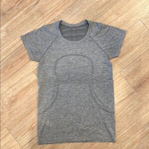 Lululemon Swiftly tee